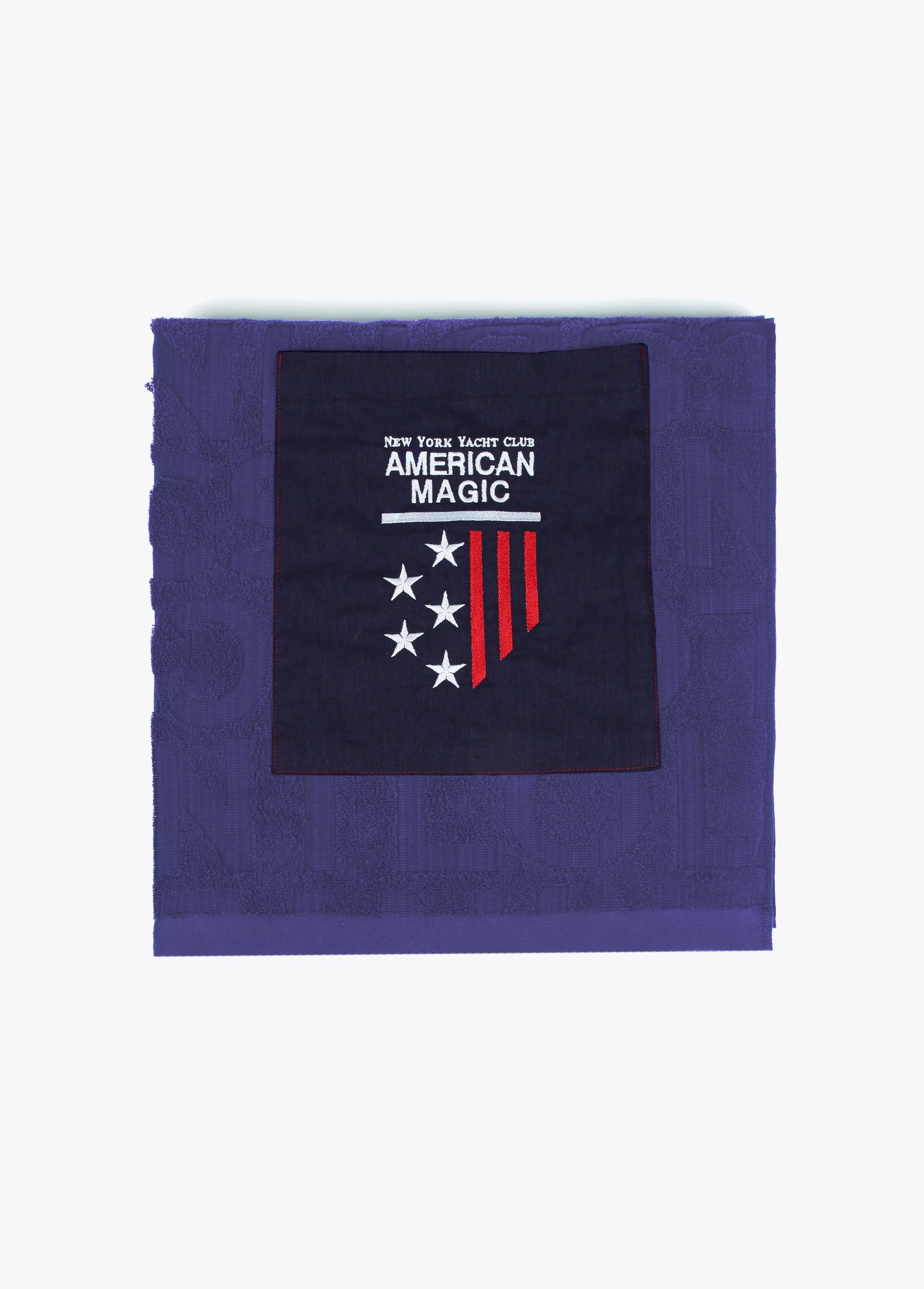 Lola Casademunt -  American Magic Towel